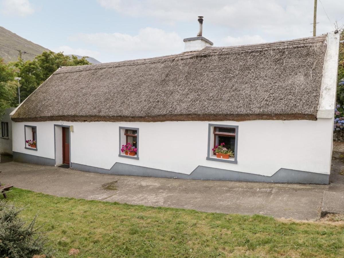 The Thatched Cottage Liscarney Eksteriør bilde